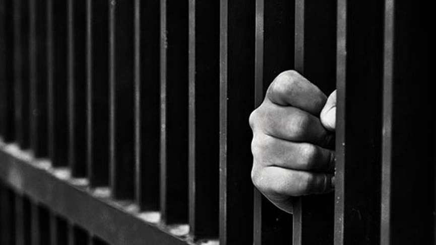 'Cinsel istismar' suçundan 33 yıl hapis cezası alan 78 yaşındaki adama ev hapsi