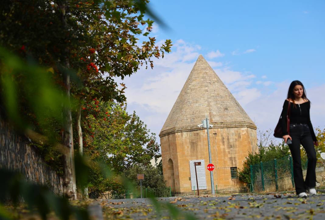 5 bin yıllık tarihi mahalle dimdik ayakta 16