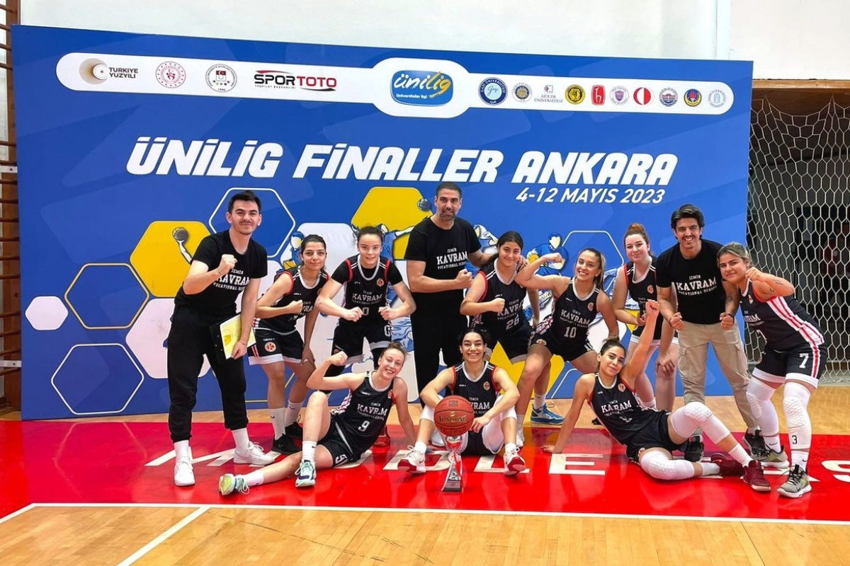 İKMYO kızları basketbolda Türkiye 3'üncüsü