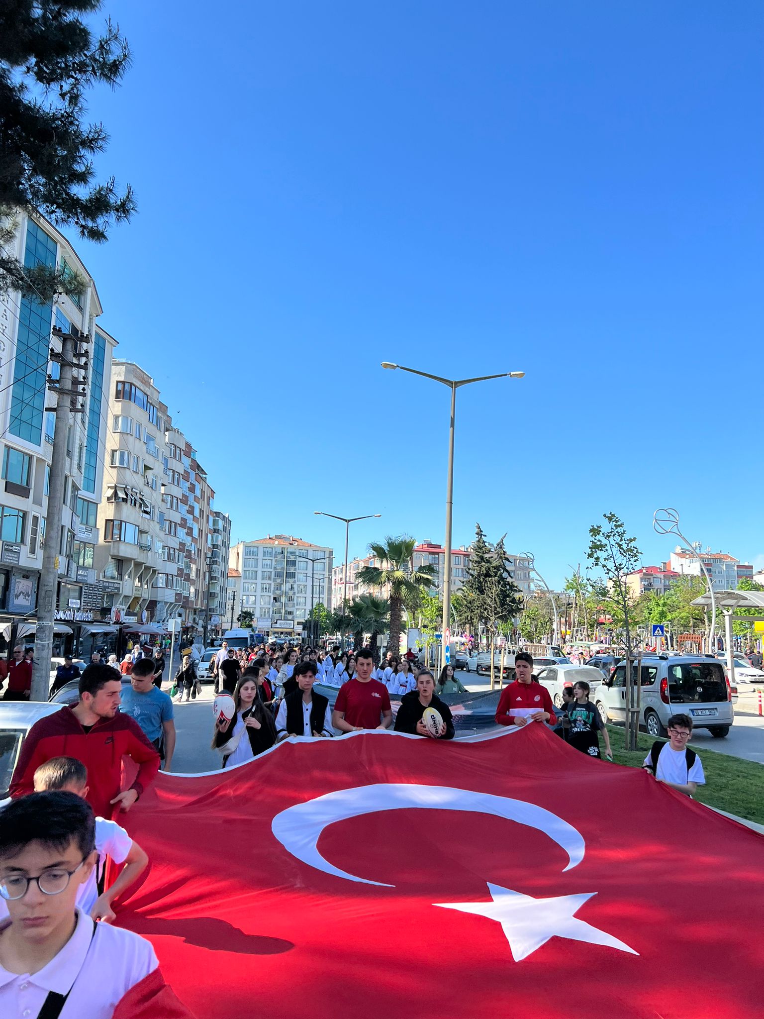 Bafra'da Gençlik Haftası yürüyüşü düzenlendi