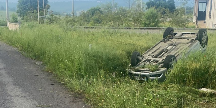 Samsun'da otomobil devrildi, sandık kurulu başkanı ve sandık kurulu görevlisi yaralandı