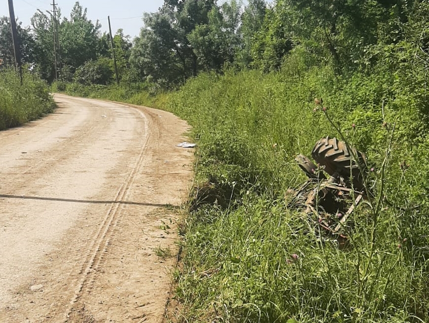 Samsun'da devrilen traktörün sürücüsü ağır yaralandı