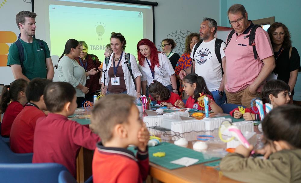 Yabancı öğretmenler 'Bilim Samsun'a hayran kaldı
