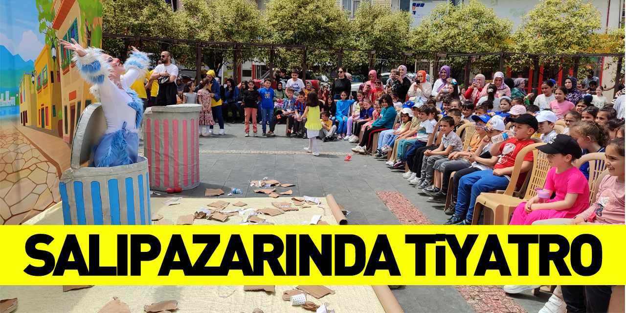 Salıpazarı'nda çocuklar için tiyatro oyunu sahnelendi