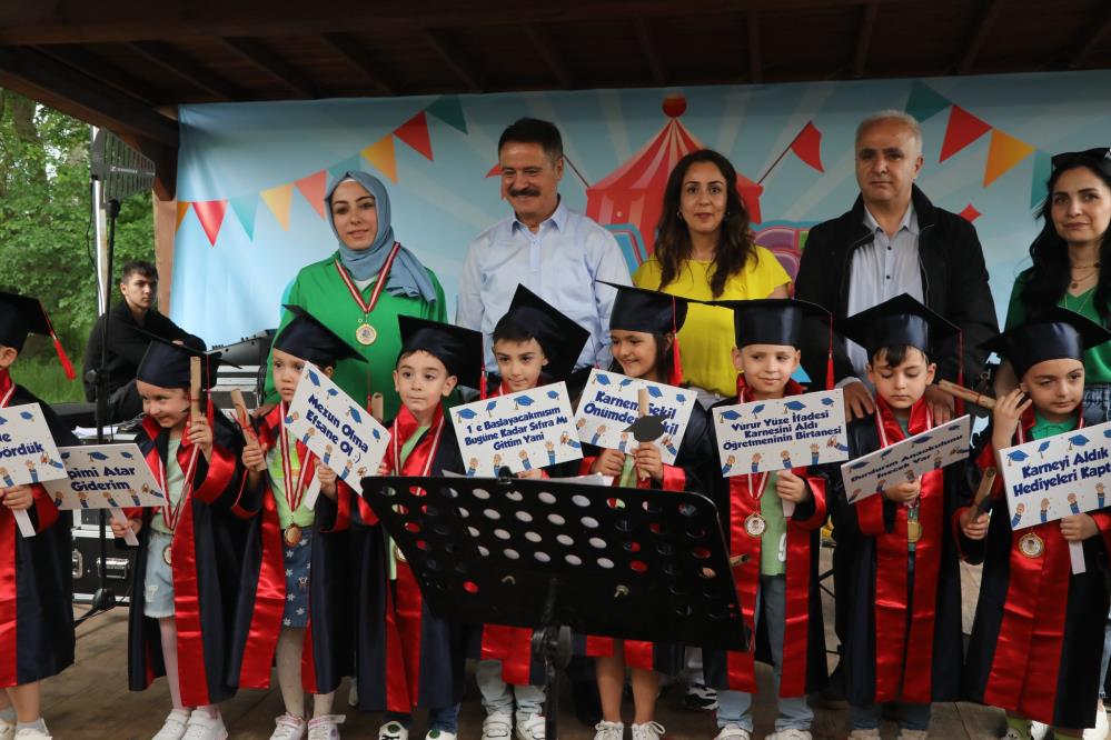 Ata Çocuk Gelişim Merkezi’nde minikler mezuniyet coşkusu yaşadı