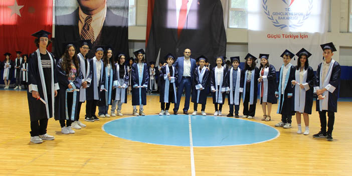 Alaçam Karayolları Kolin Fatih Ortaokulunda mezuniyet töreni düzenlendi