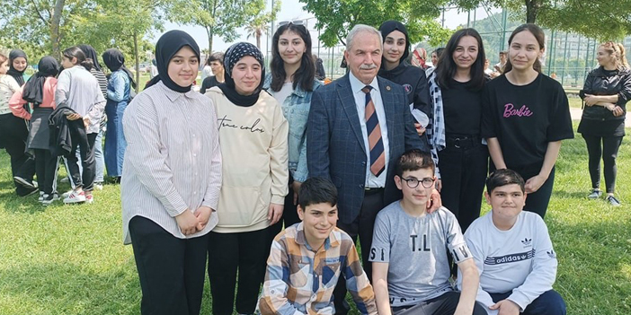 Başkan Demirtaş’tan öğrencilere sürpriz veda pikniği