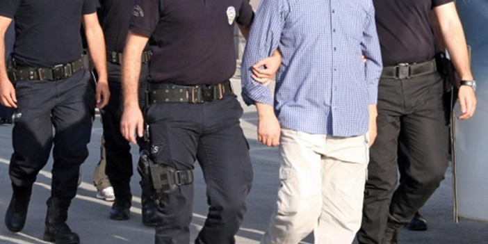 İstanbul'da FETÖ'nün hücre evlerine operasyon: 18 gözaltı