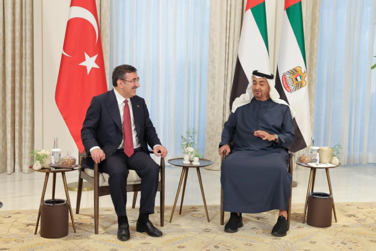 Cumhurbaşkanı Yardımcısı Yılmaz ve Bakan Şimşek, BAE Devlet Başkanı Nahyan ile bir araya geldi