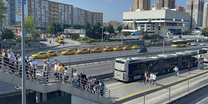 İstanbul sıra dışı bir pazartesiye uyandı