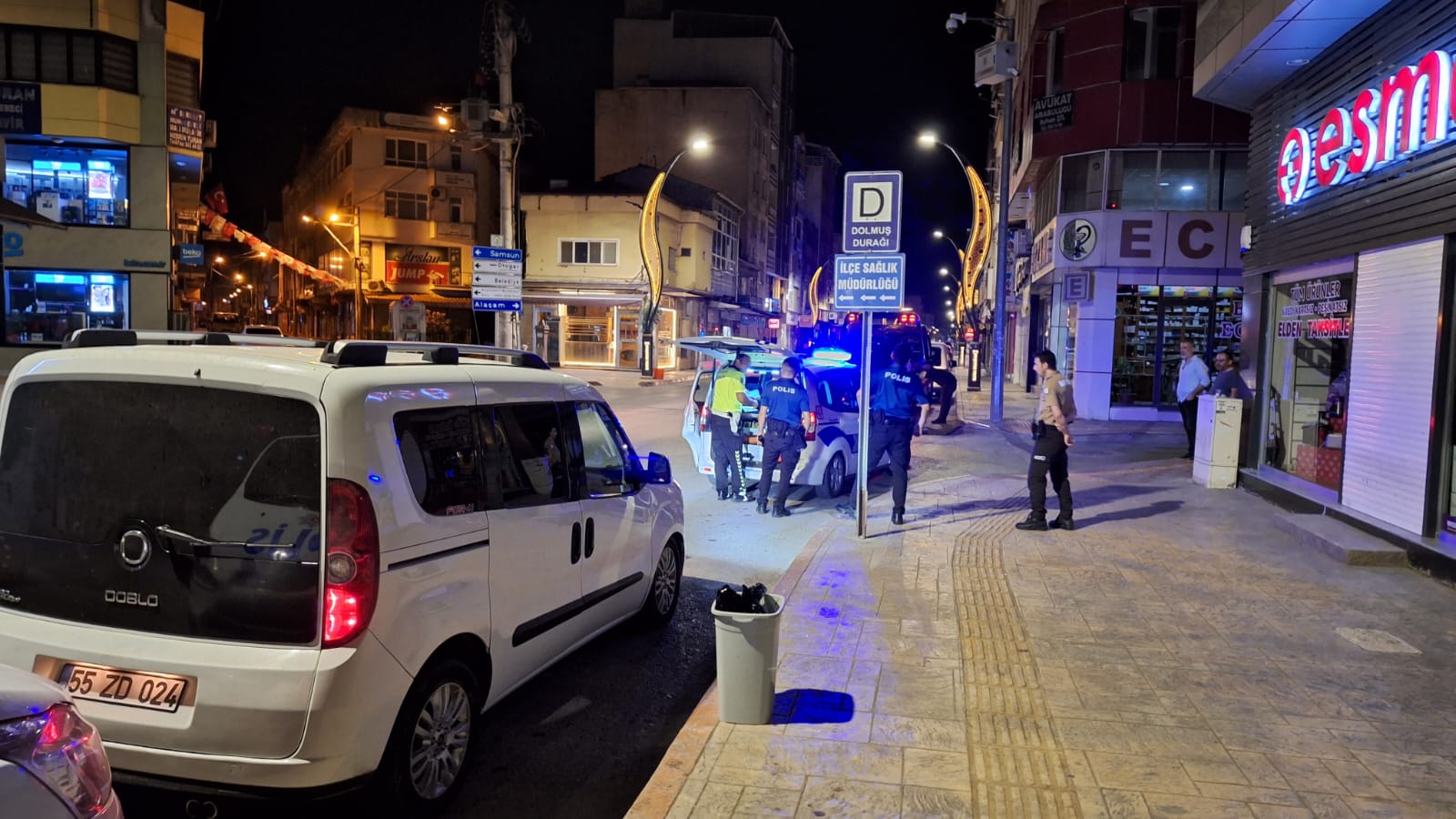 Bafra'da gece trafik uygulaması yapıldı