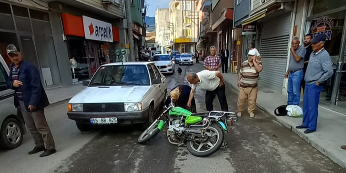 Otomobil ile motosiklet çarpıştı: 2 yaralı