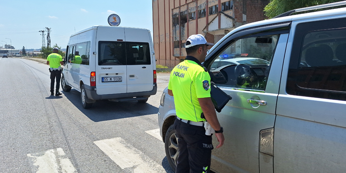 Samsun'da trafik ekipleri denetim gerçekleştirdi