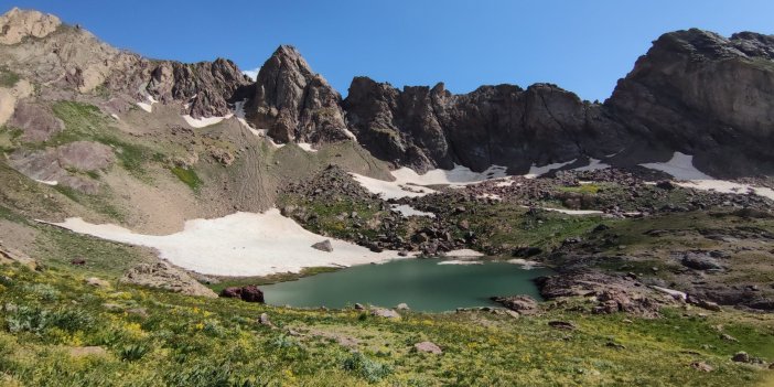 Terörden temizlenen Cilo Dağları ve Sat Buzul Gölleri doğal güzellikleri ile hayran bırakıyor