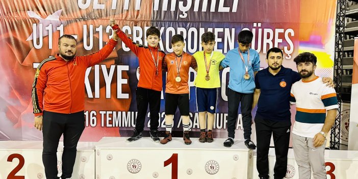 Erzincanlı güreşçi Türkiye ikincisi oldu