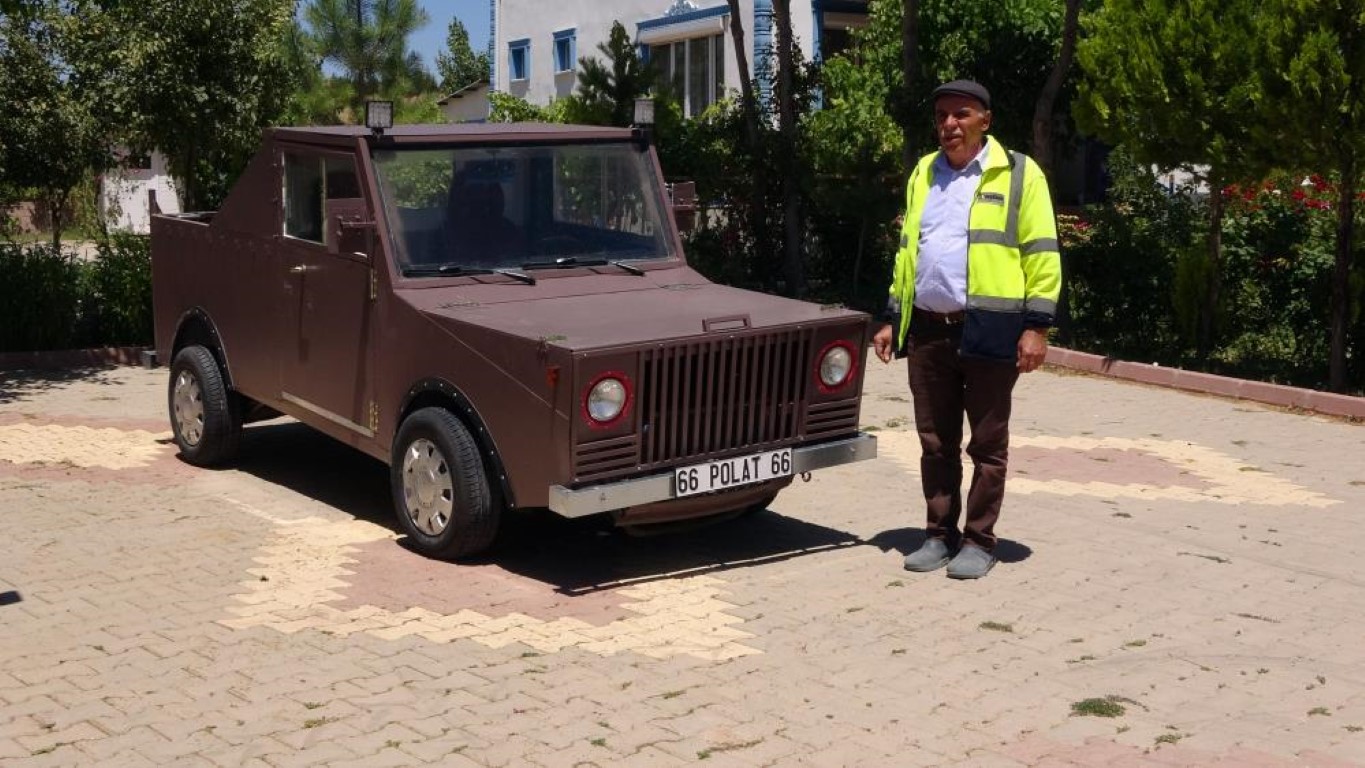 Hurda malzemelerle yaptı, 50 bin liraya mal ettiği kamyoneti saatte 110 kilometre hıza ulaşıyor