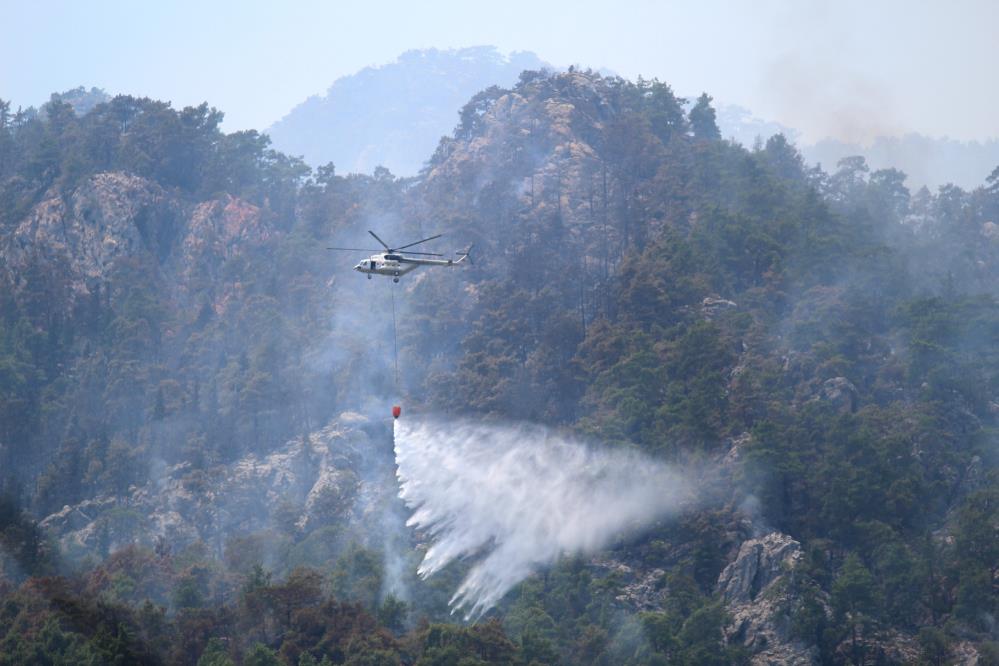 Antalya Kemer’deki orman yangını 4. gününde devam ediyor