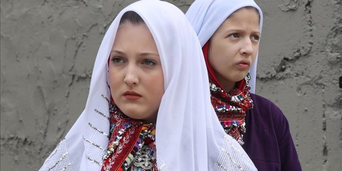 Batı Trakya'da Türk kadınları, Osmanlı döneminden kalma kıyafetleri yaşatmaya çalışıyor