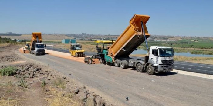 Alaçam'ın Akgüney Mahallesi'nde yol çalışmaları tamamlandı