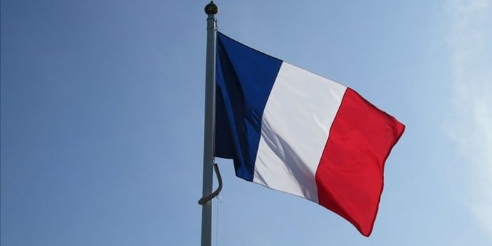 Fransa, Büyükelçiliğinin hedef alındığı Nijer'den vatandaşlarını tahliyeye hazırlanıyor