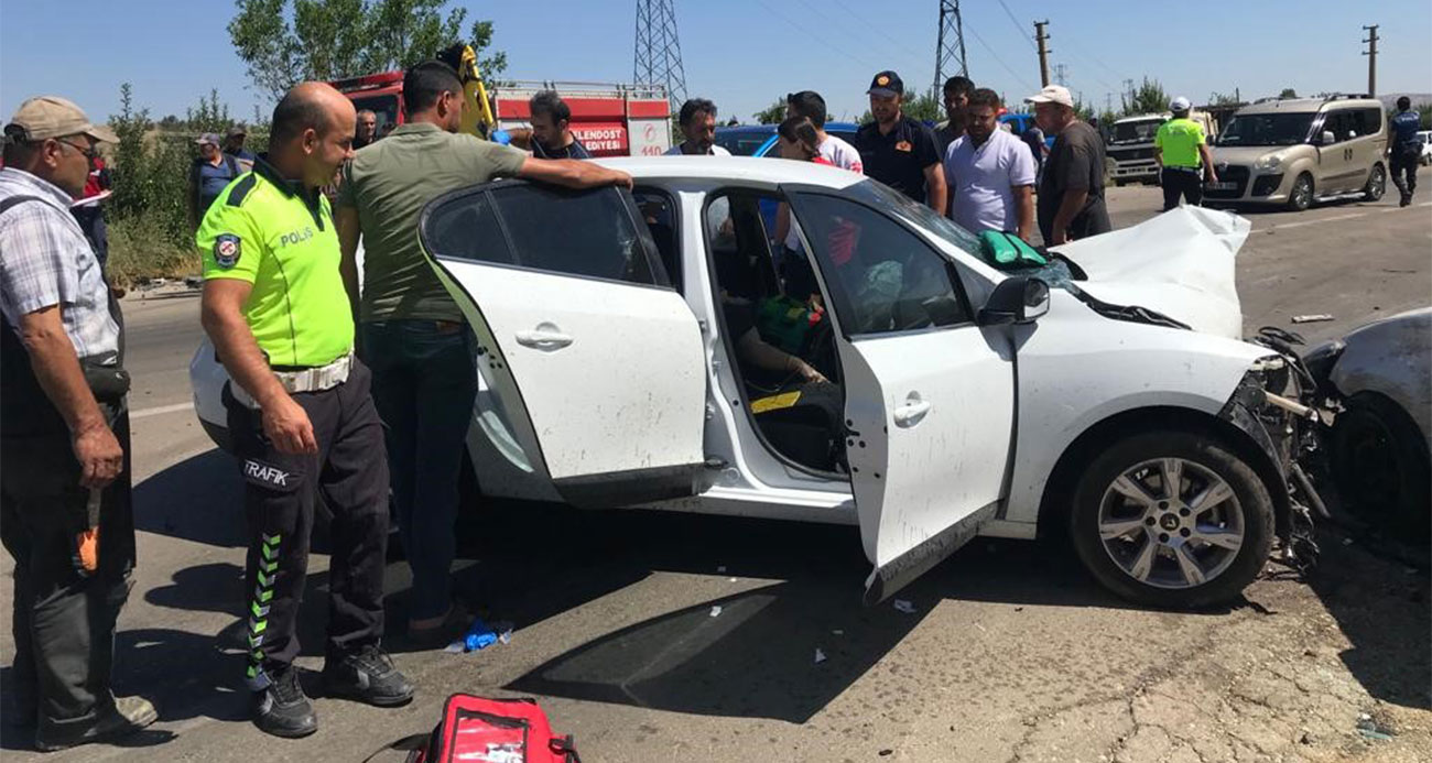 Isparta’da feci kaza:4 araç birbirine girdi 9 kişi yaralandı