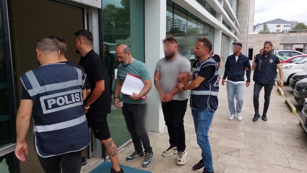 Samsun'da gasptan gözaltına alınan 5 kişi adliyeye sevk edildi