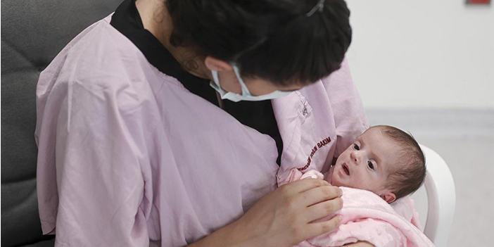 KKTC'li Nehir bebek "25 binde 1" görülen hastalığıyla mücadeleyi Türkiye'de kazandı