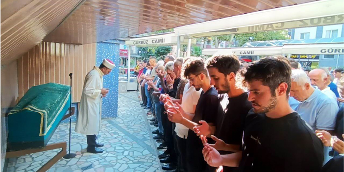 Denizde boğulan genç öğretmen son yolculuğuna uğurlandı