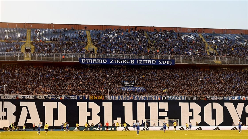 UEFA, Dinamo Zagreb'in taraftarlarına bir yıl deplasman yasağı getirdi