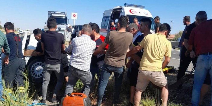 Aksaray’da otomobil şarampole yuvarlandı: 1 ölü, 4 yaralı
