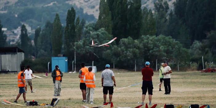 Eskişehir'de "F3L Open International Cup 2 metre Planör Yarışması" yapıldı