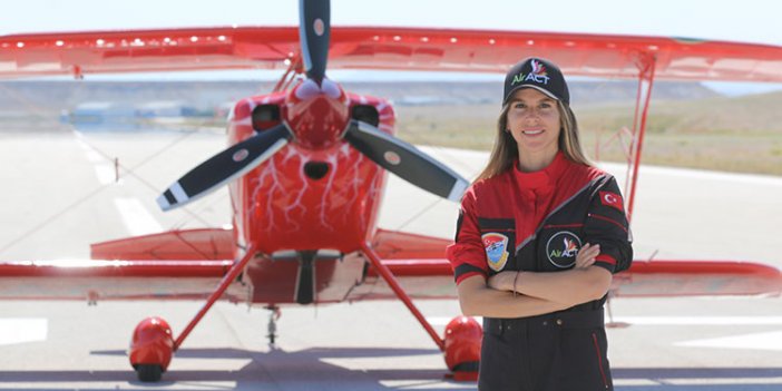 Türk kadın akrobasi pilotu 2024'te yurt dışı uçuş gösterilerini artırmayı hedefliyor