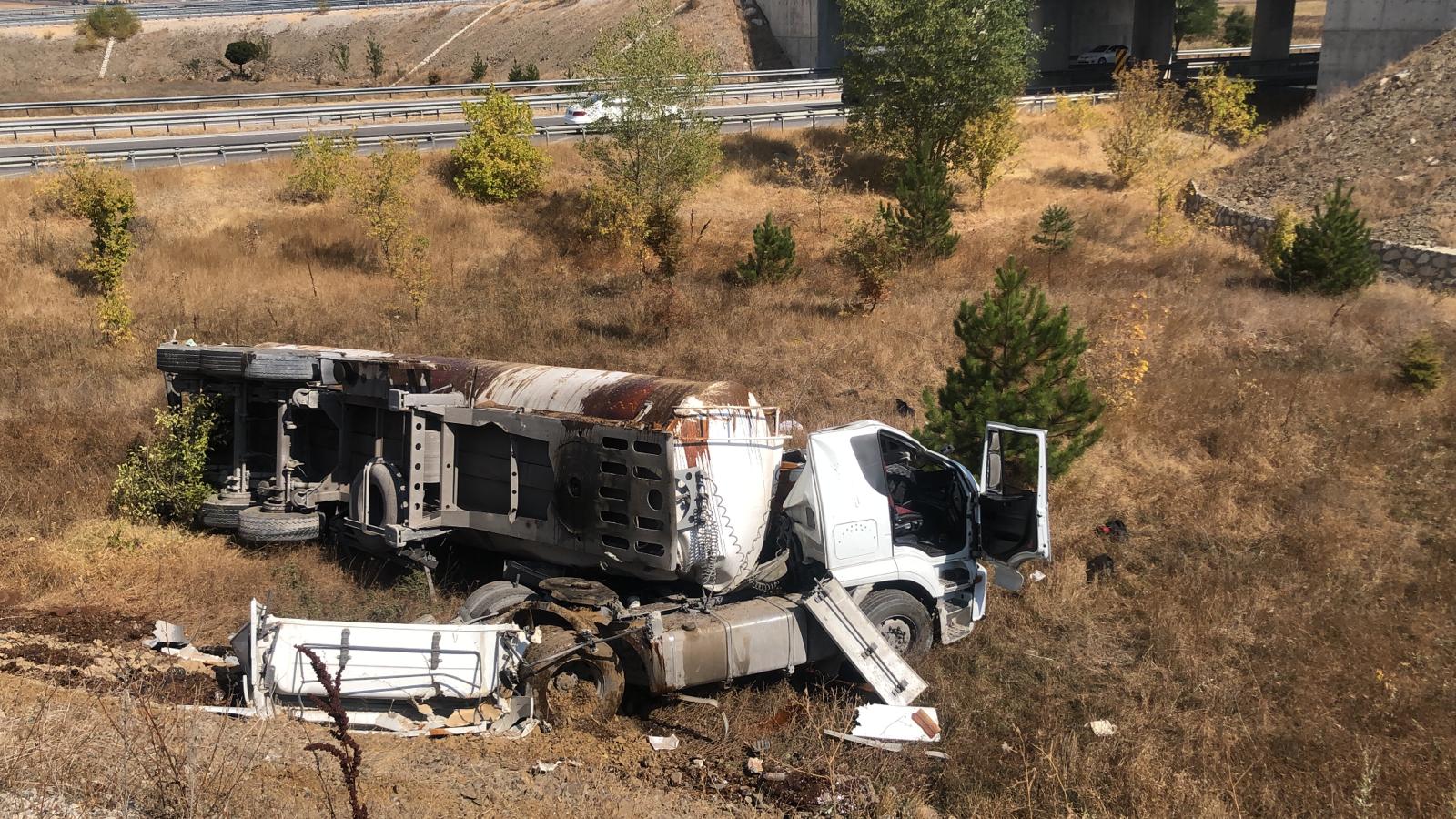 Çorum'da devrilen tankerin sürücüsü öldü