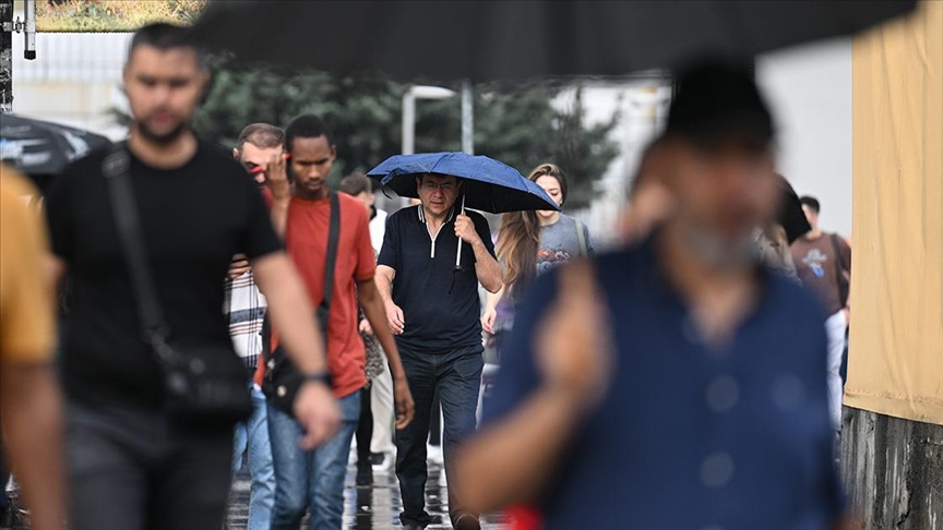 İstanbul'un bazı bölgelerinde sağanak etkisini gösteriyor