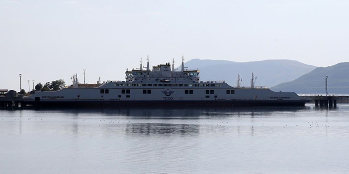 Türkiye'nin en büyük feribotları Van Gölü'nde taşımacılığı canlandırdı