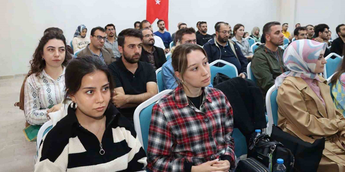 Sivas’ta öğretmenlere uyum semineri verildi