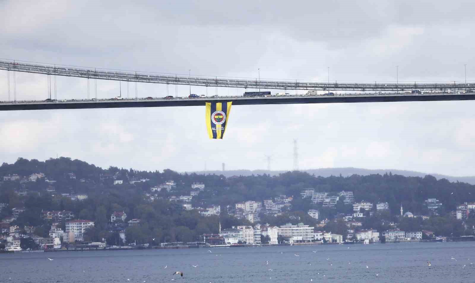 Fenerbahçe bayrakları astı