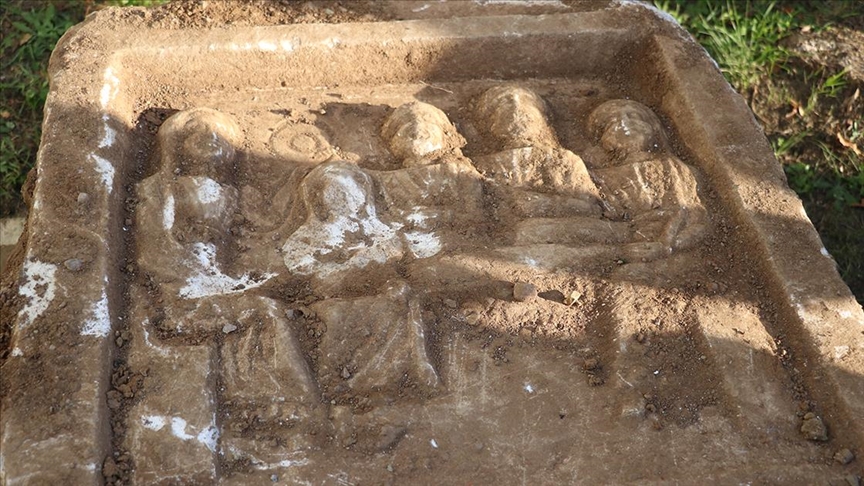 Roma döneminden kalma mermer stel bulundu