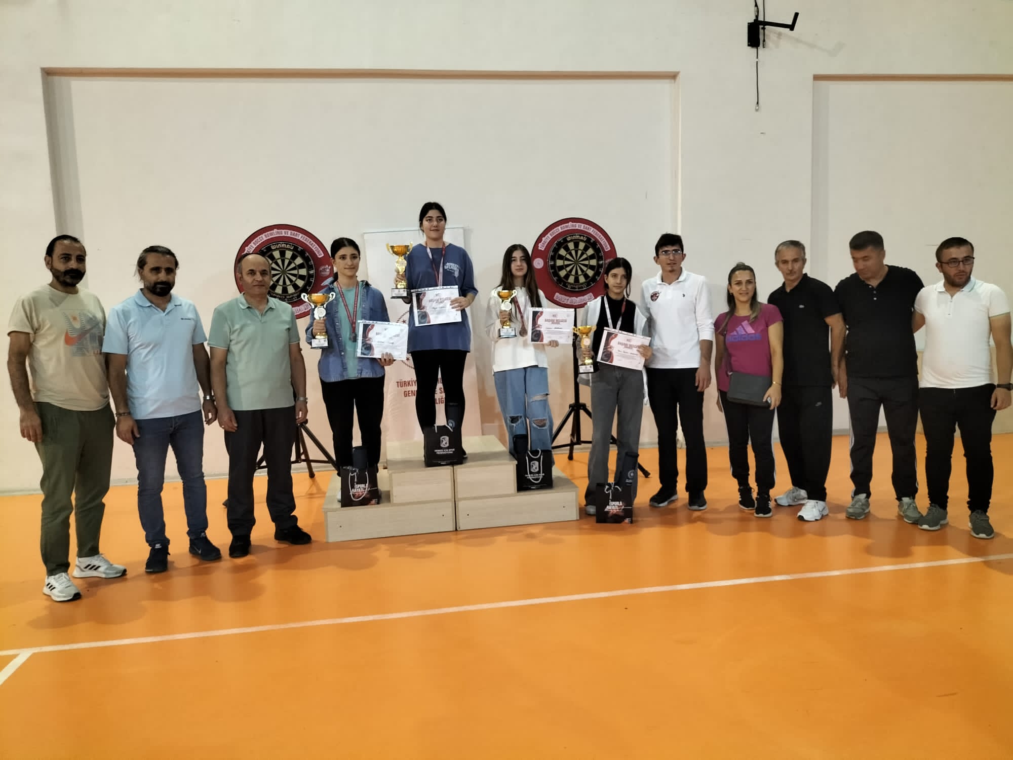 Bafra’da dart yarışması yapıldı