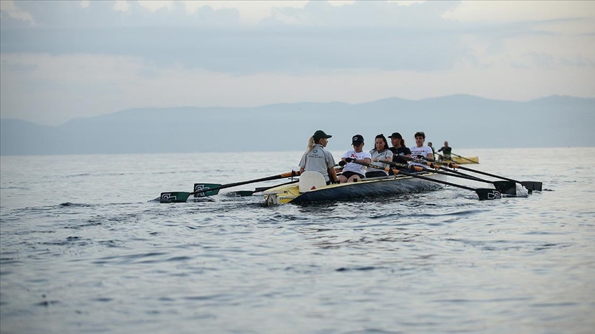 Eski milli sporcu, yüzlerce kişiyi kürek sporuyla tanıştırdı