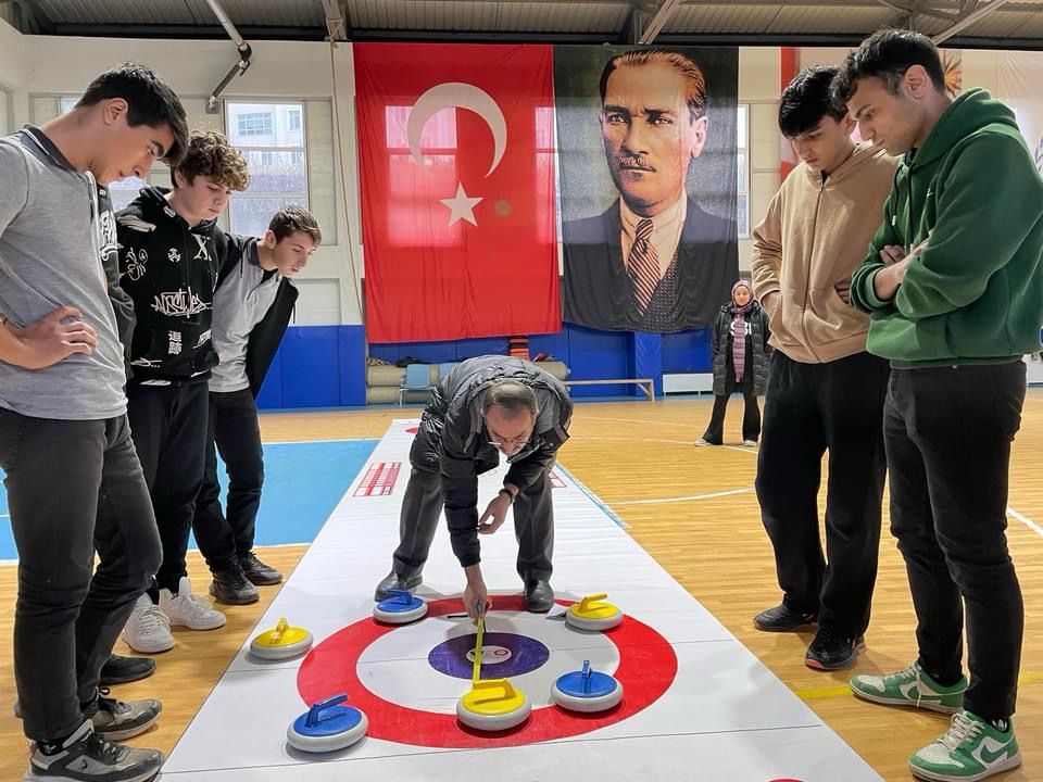 Alaçam da Floor Curling Turnuvası Düzenlendi