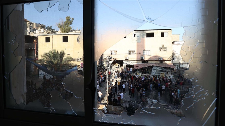 Batı Şeria'nın Tulkerim kentindeki baskınlarına ikinci gününde devam ediyor