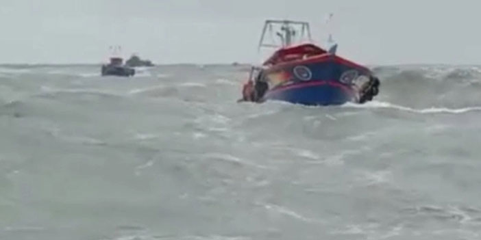 Tekne alabora oldu: 12’si çocuk 14 ölü