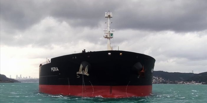 İstanbul Boğazı tankerin demir atması nedeniyle gemi trafiğine kapatıldı