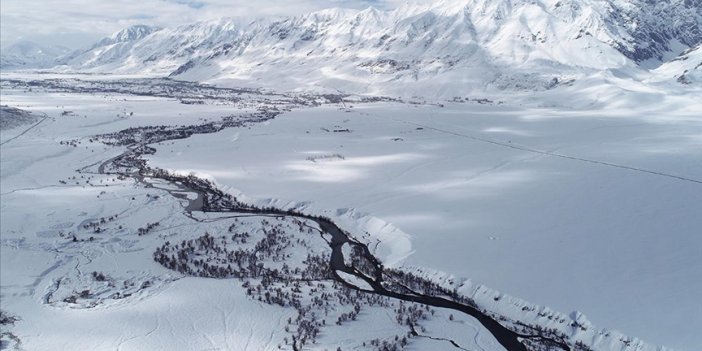 Munzur Vadisi Milli Parkı karla kaplandı
