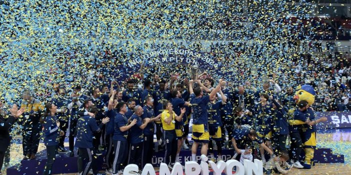 Şampiyon Fenerbahçe, kupasını aldı