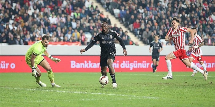 Beşiktaş, Süper Lig'de yarın Antalyaspor'u konuk edecek