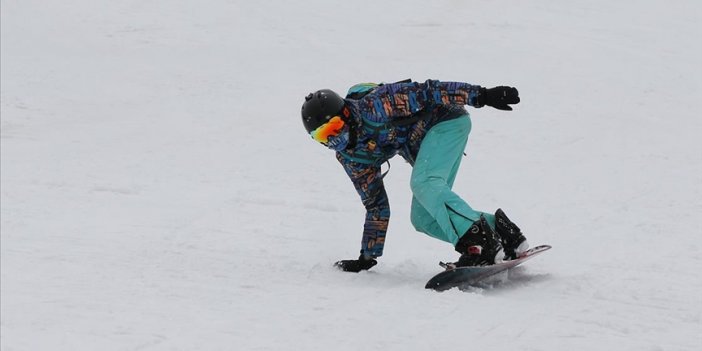 Hakkari'deki kayak merkezi Avrupa'dan grupları ağırlıyor