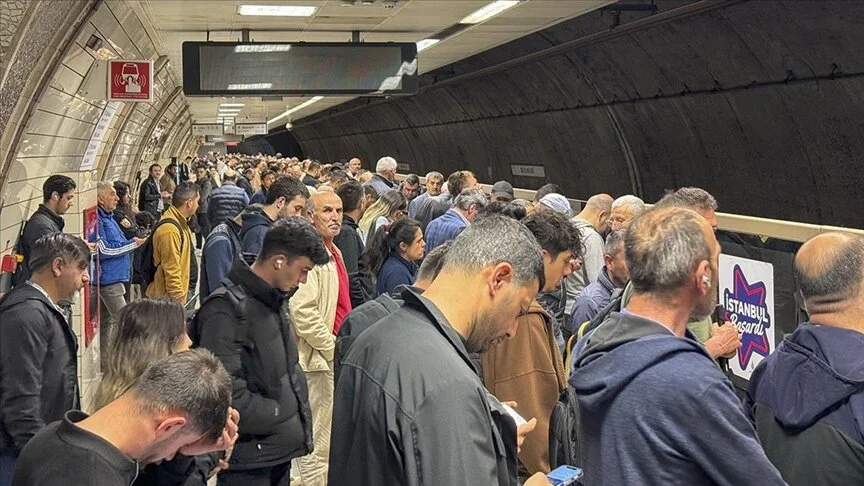 Metro Hattı'ndaki arıza 31 saattir giderilemedi