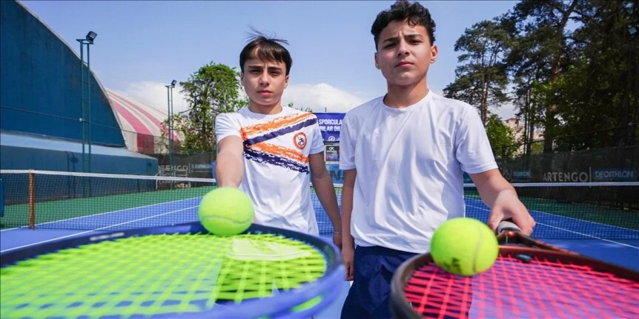 Tenisçi ikizler  iz bırakmak istiyor